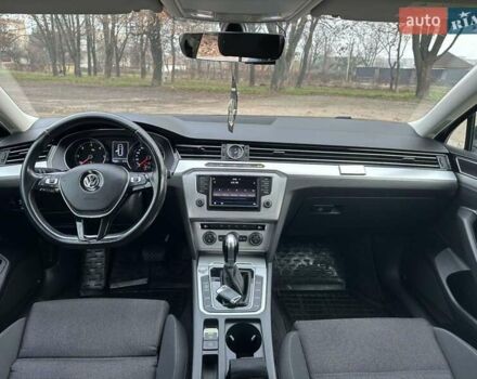 Черный Фольксваген Пассат, объемом двигателя 1.6 л и пробегом 230 тыс. км за 15000 $, фото 17 на Automoto.ua