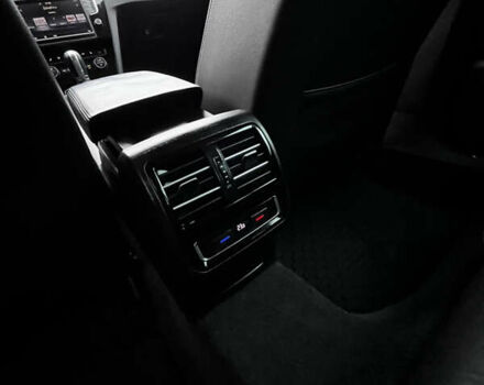 Черный Фольксваген Пассат, объемом двигателя 2 л и пробегом 265 тыс. км за 16900 $, фото 15 на Automoto.ua