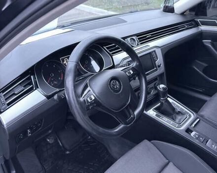 Черный Фольксваген Пассат, объемом двигателя 1.97 л и пробегом 327 тыс. км за 13000 $, фото 13 на Automoto.ua