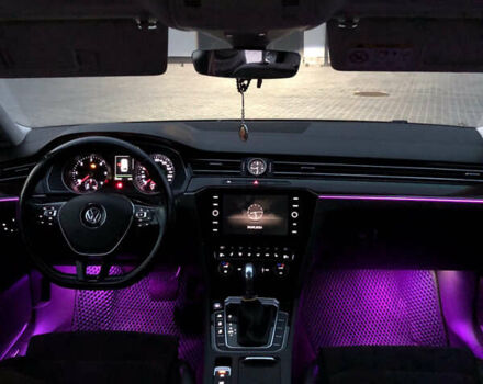 Черный Фольксваген Пассат, объемом двигателя 1.97 л и пробегом 300 тыс. км за 15650 $, фото 7 на Automoto.ua