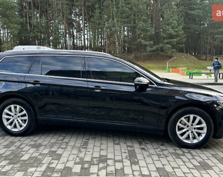 Черный Фольксваген Пассат, объемом двигателя 1.6 л и пробегом 256 тыс. км за 15000 $, фото 11 на Automoto.ua