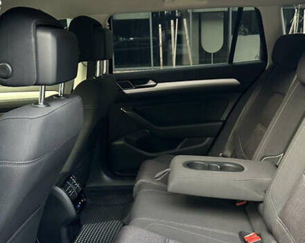 Черный Фольксваген Пассат, объемом двигателя 1.6 л и пробегом 256 тыс. км за 15000 $, фото 43 на Automoto.ua