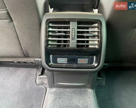 Черный Фольксваген Пассат, объемом двигателя 1.97 л и пробегом 277 тыс. км за 16000 $, фото 43 на Automoto.ua