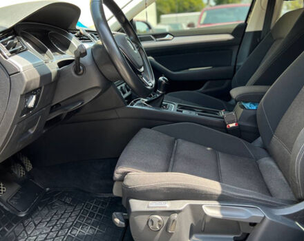 Чорний Фольксваген Пассат, об'ємом двигуна 1.6 л та пробігом 226 тис. км за 14300 $, фото 8 на Automoto.ua