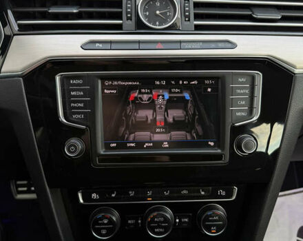 Чорний Фольксваген Пассат, об'ємом двигуна 2 л та пробігом 260 тис. км за 16700 $, фото 43 на Automoto.ua