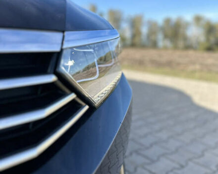 Черный Фольксваген Пассат, объемом двигателя 1.6 л и пробегом 222 тыс. км за 14200 $, фото 5 на Automoto.ua