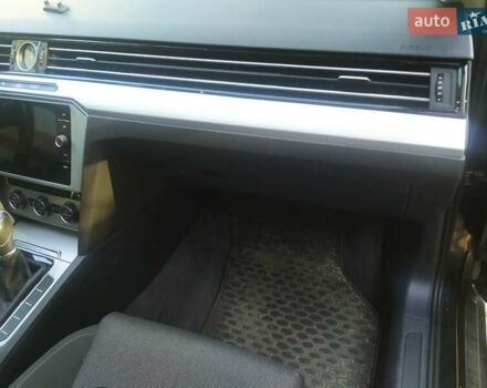 Черный Фольксваген Пассат, объемом двигателя 1.97 л и пробегом 220 тыс. км за 15500 $, фото 3 на Automoto.ua