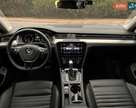 Черный Фольксваген Пассат, объемом двигателя 1.97 л и пробегом 220 тыс. км за 19444 $, фото 17 на Automoto.ua