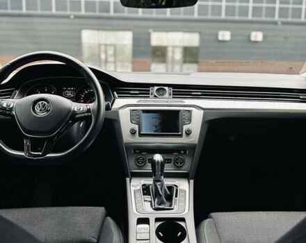 Черный Фольксваген Пассат, объемом двигателя 1.97 л и пробегом 216 тыс. км за 15999 $, фото 11 на Automoto.ua