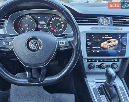 Чорний Фольксваген Пассат, об'ємом двигуна 2 л та пробігом 330 тис. км за 14800 $, фото 13 на Automoto.ua
