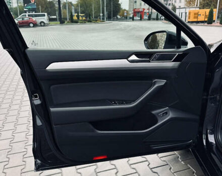 Черный Фольксваген Пассат, объемом двигателя 1.97 л и пробегом 216 тыс. км за 15999 $, фото 23 на Automoto.ua