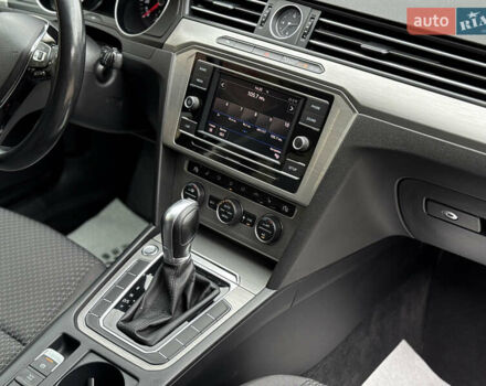 Черный Фольксваген Пассат, объемом двигателя 2 л и пробегом 170 тыс. км за 17500 $, фото 45 на Automoto.ua