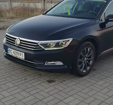 Чорний Фольксваген Пассат, об'ємом двигуна 1.97 л та пробігом 243 тис. км за 17500 $, фото 5 на Automoto.ua