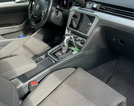 Черный Фольксваген Пассат, объемом двигателя 1.97 л и пробегом 249 тыс. км за 16900 $, фото 15 на Automoto.ua