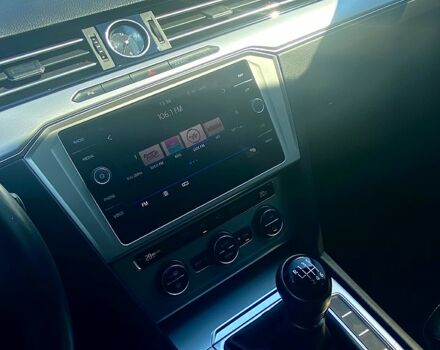 Черный Фольксваген Пассат, объемом двигателя 1.6 л и пробегом 226 тыс. км за 12400 $, фото 5 на Automoto.ua