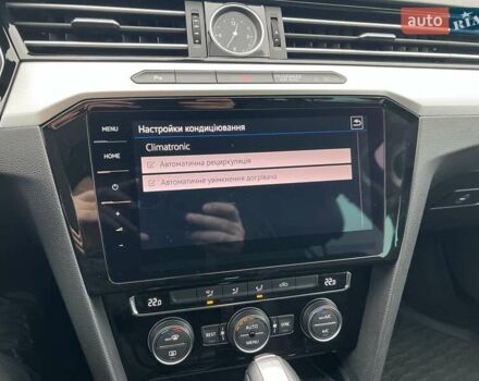 Черный Фольксваген Пассат, объемом двигателя 1.6 л и пробегом 247 тыс. км за 15500 $, фото 43 на Automoto.ua