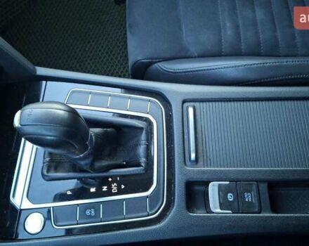 Черный Фольксваген Пассат, объемом двигателя 1.97 л и пробегом 243 тыс. км за 13999 $, фото 41 на Automoto.ua