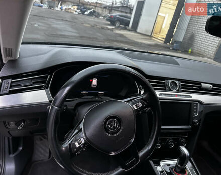 Черный Фольксваген Пассат, объемом двигателя 2 л и пробегом 300 тыс. км за 20500 $, фото 6 на Automoto.ua