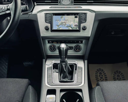 Черный Фольксваген Пассат, объемом двигателя 1.97 л и пробегом 216 тыс. км за 15999 $, фото 13 на Automoto.ua