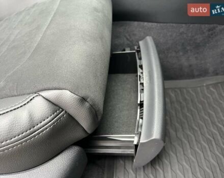 Черный Фольксваген Пассат, объемом двигателя 1.6 л и пробегом 247 тыс. км за 15500 $, фото 76 на Automoto.ua