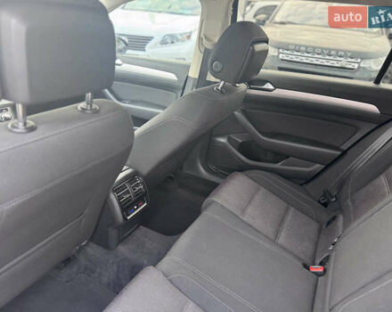 Черный Фольксваген Пассат, объемом двигателя 1.6 л и пробегом 347 тыс. км за 11700 $, фото 29 на Automoto.ua