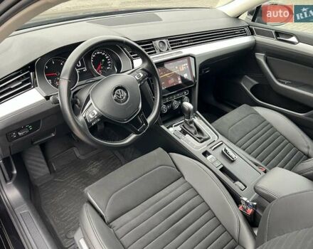 Черный Фольксваген Пассат, объемом двигателя 1.6 л и пробегом 247 тыс. км за 15500 $, фото 1 на Automoto.ua