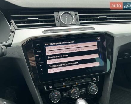 Черный Фольксваген Пассат, объемом двигателя 1.6 л и пробегом 247 тыс. км за 15500 $, фото 35 на Automoto.ua