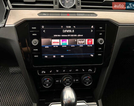 Черный Фольксваген Пассат, объемом двигателя 1.97 л и пробегом 220 тыс. км за 19444 $, фото 20 на Automoto.ua