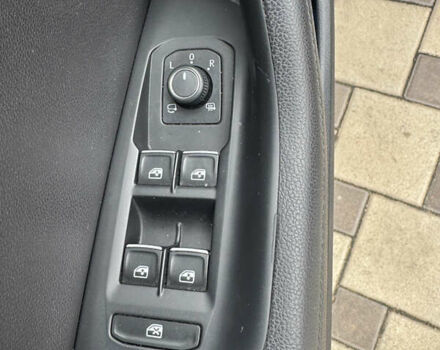 Черный Фольксваген Пассат, объемом двигателя 1.97 л и пробегом 202 тыс. км за 19999 $, фото 5 на Automoto.ua