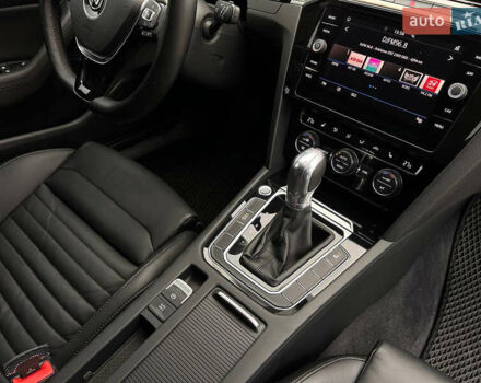 Черный Фольксваген Пассат, объемом двигателя 1.97 л и пробегом 220 тыс. км за 19444 $, фото 1 на Automoto.ua