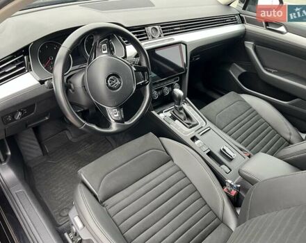 Черный Фольксваген Пассат, объемом двигателя 1.6 л и пробегом 247 тыс. км за 15500 $, фото 28 на Automoto.ua