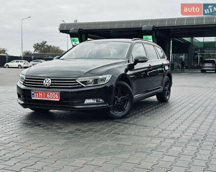 Черный Фольксваген Пассат, объемом двигателя 1.97 л и пробегом 216 тыс. км за 15999 $, фото 1 на Automoto.ua