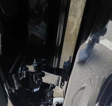 Чорний Фольксваген Пассат, об'ємом двигуна 1.97 л та пробігом 317 тис. км за 13900 $, фото 80 на Automoto.ua