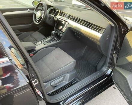 Черный Фольксваген Пассат, объемом двигателя 1.6 л и пробегом 246 тыс. км за 12900 $, фото 20 на Automoto.ua