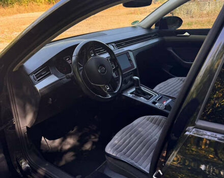 Чорний Фольксваген Пассат, об'ємом двигуна 2 л та пробігом 320 тис. км за 14650 $, фото 5 на Automoto.ua