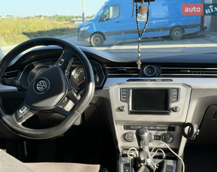 Чорний Фольксваген Пассат, об'ємом двигуна 1.6 л та пробігом 344 тис. км за 12000 $, фото 19 на Automoto.ua