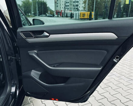 Черный Фольксваген Пассат, объемом двигателя 1.97 л и пробегом 216 тыс. км за 15999 $, фото 26 на Automoto.ua