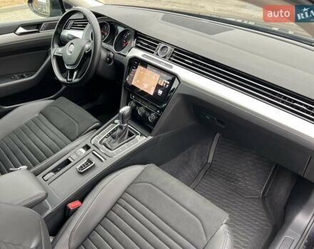 Черный Фольксваген Пассат, объемом двигателя 1.6 л и пробегом 247 тыс. км за 15500 $, фото 74 на Automoto.ua