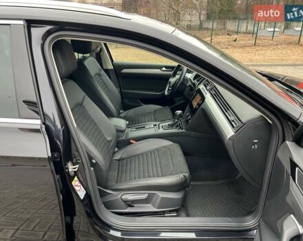 Черный Фольксваген Пассат, объемом двигателя 1.6 л и пробегом 247 тыс. км за 15500 $, фото 73 на Automoto.ua