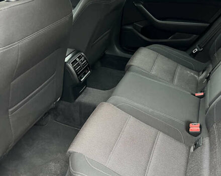 Черный Фольксваген Пассат, объемом двигателя 1.97 л и пробегом 271 тыс. км за 14500 $, фото 10 на Automoto.ua