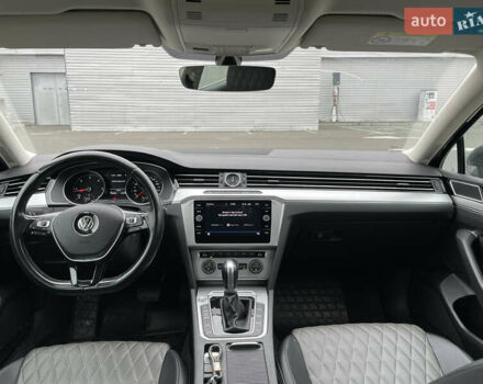 Черный Фольксваген Пассат, объемом двигателя 1.97 л и пробегом 318 тыс. км за 15500 $, фото 9 на Automoto.ua