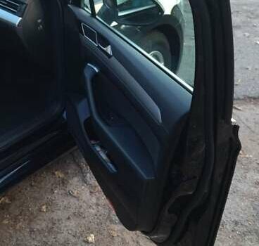 Черный Фольксваген Пассат, объемом двигателя 1.97 л и пробегом 200 тыс. км за 21700 $, фото 9 на Automoto.ua