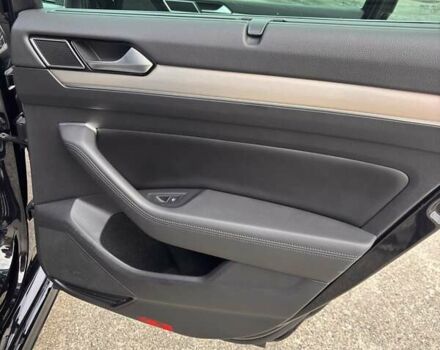 Чорний Фольксваген Пассат, об'ємом двигуна 1.97 л та пробігом 232 тис. км за 18500 $, фото 2 на Automoto.ua