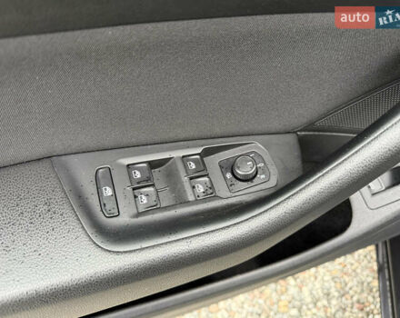 Черный Фольксваген Пассат, объемом двигателя 1.6 л и пробегом 253 тыс. км за 16259 $, фото 14 на Automoto.ua