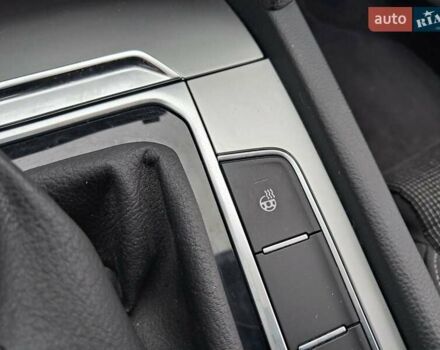 Черный Фольксваген Пассат, объемом двигателя 1.97 л и пробегом 250 тыс. км за 17299 $, фото 22 на Automoto.ua