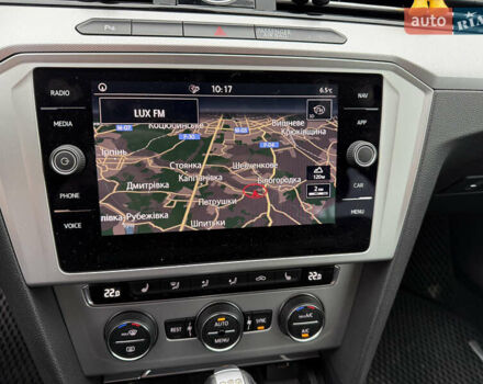 Черный Фольксваген Пассат, объемом двигателя 1.6 л и пробегом 253 тыс. км за 16259 $, фото 8 на Automoto.ua