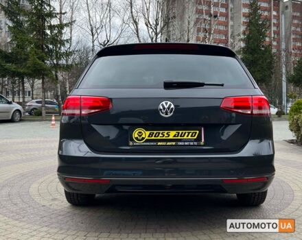 Чорний Фольксваген Пассат, об'ємом двигуна 2 л та пробігом 224 тис. км за 15990 $, фото 5 на Automoto.ua