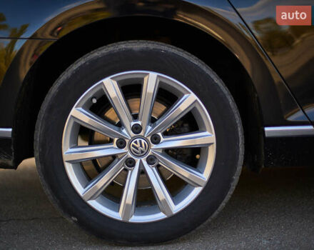 Чорний Фольксваген Пассат, об'ємом двигуна 2 л та пробігом 244 тис. км за 18500 $, фото 13 на Automoto.ua