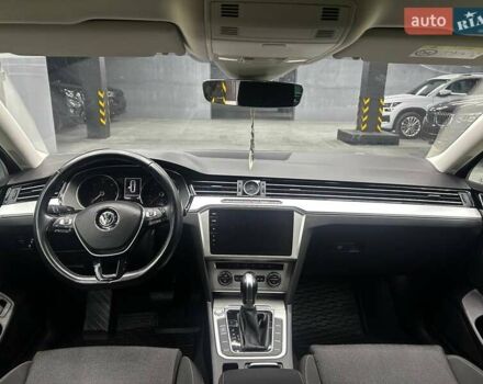 Черный Фольксваген Пассат, объемом двигателя 2 л и пробегом 239 тыс. км за 15300 $, фото 6 на Automoto.ua