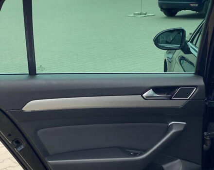 Черный Фольксваген Пассат, объемом двигателя 1.97 л и пробегом 214 тыс. км за 18999 $, фото 31 на Automoto.ua